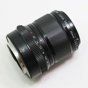 ◇美品【FUJIFILM 富士フイルム】フジノンレンズ XF 30mm F2.8 R LM WR Macro 一眼カメラ用レンズの画像5