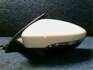  Volkswagen original Passat { 3CCAX } left side mirror P50100-23012405