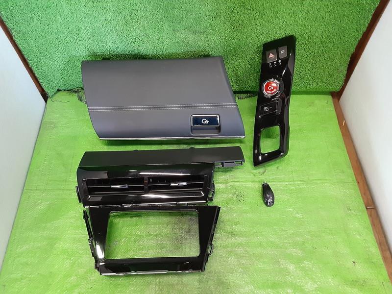 トヨタ 純正 プリウスアルファ 《 ZVW41W 》 オーディオパネル P30700-24000007