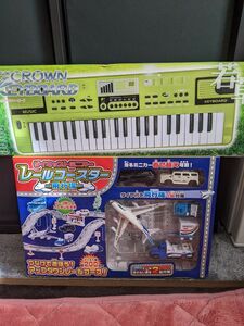 ダイキャストミニカーレールコースター(飛行場)＆プレミアムクラウンキーボード(若草色)