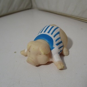  Vintage pig figure kl324