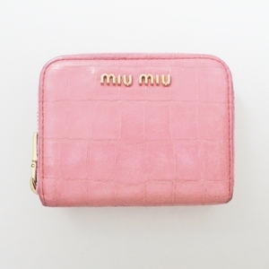 ミュウミュウ miumiu コインケース 5M0268 - エナメル（レザー） ピンク 型押し加工/ラウンドファスナー 財布