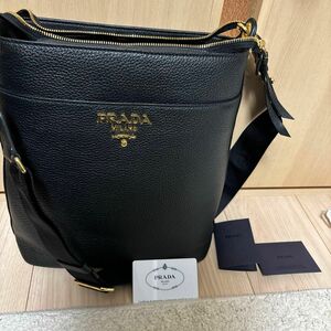 PRADA ショルダーバッグ