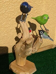 木彫りの鳥　家族 置物 木製