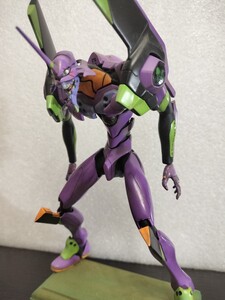 完成品プラモデル　LMHG EVA-01 汎用人型決戦兵器 人造人間エヴァンゲリオン初号機 「新世紀エヴァンゲリオン」バンダイ