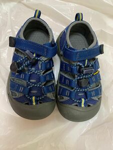 keen 16.0cmサンダル