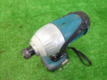 O【makita】工具 マキタ 14.4V 充電式インパクトドライバ TD131D/充電器 DC18RA/バッテリー BL1460B 互換品 まとめて 中古品_画像5