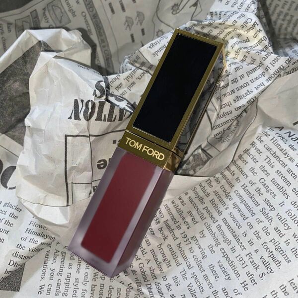 【新品】TOMFORD リクイッドリップリュクスマット126イリシットキス