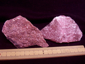 国産鉱物0109 田口鉱山赤ピンクとピンク色の２種セット 