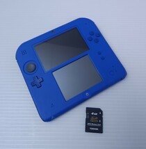 動作品 Nintendo ニンテンドー2DS (FTR-001) ブルー 本体 付属品なし 4GBメモリカード.(221)_画像2