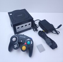 美品 / 動作品 Nintendo GC 任天堂 ニンテンドー ゲームキューブ GameCube DOL-001 ブラック,コントローラ /ACアダプタ セット(158)_画像1