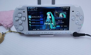 美品 / 動作品 希少品 SONY PSP-3000 パール・ホワイト ソニー PSP-3000 pearl white 本体 + 8GB メモリカ + ゲーム+場合 (91)
