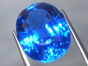 20.41ct 新品・スイスブルートパーズカラー・合成スピネル 発色効果有