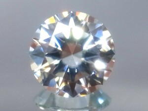 0.92ct e 新品・希少石・地球上で天然ダイアモンドの次に硬い石　モース硬度9.5 合成モアッサナイト