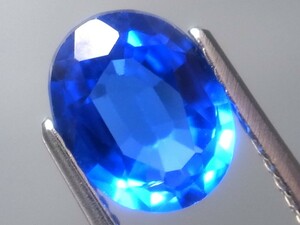 1.67ct 新品・世界一綺麗なコバルトブルー アウイナイトカラー ３パターン変色効果有り 合成スピネル