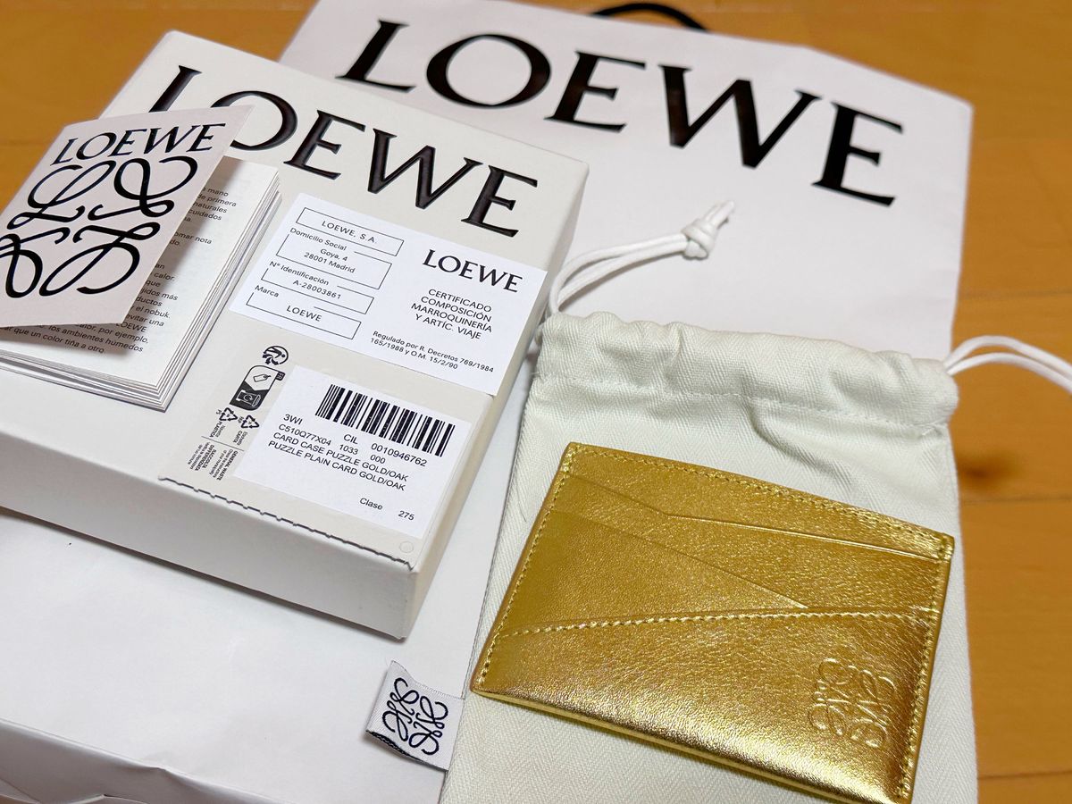 ほぼ未使用 美品 LOEWE ロエベ パズル マグネット カードケース ほぼ未使用 美品 LOEWE ロエベ パズル マグネット カードケース