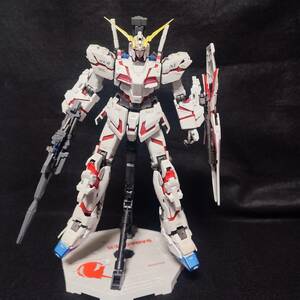 ガンプラ MG 機動戦士ガンダムUC 1/100 RX-0 ユニコーンガンダム【塗装品】【ジャンク】