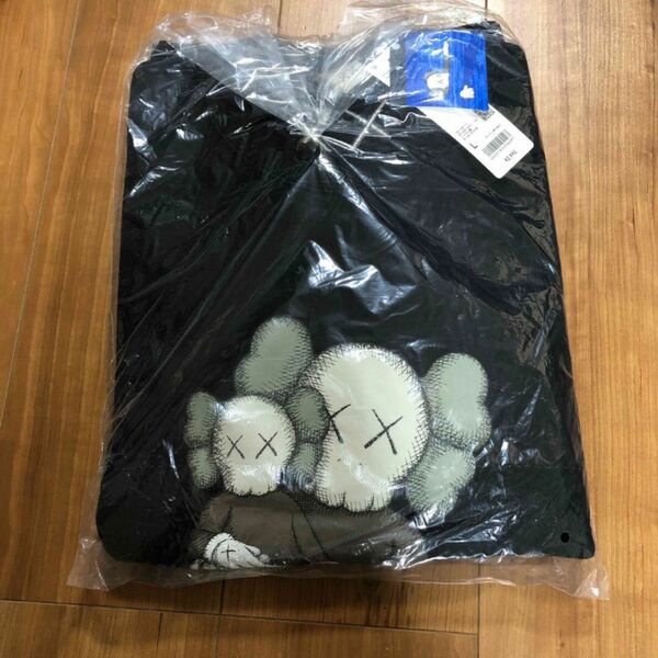 UNIQLO×KAWS Lサイズスウェットシャツ【未使用】