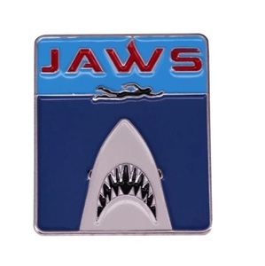 新品　JAWS ジョーズ　ピンブローチ　ピンバッジ　ピンズ　人喰い鮫　サメ　パニック映画