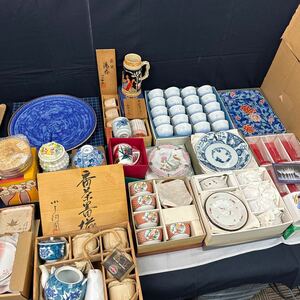 ◆食器 大量まとめ売り 大皿 茶碗 小鉢 グラス 有田焼 萩焼 たち吉 龍峰窯 保谷クリスタル アデリアグラス 美術 箱入 木箱 135-42