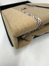 190【未使用長期保管品】バーバリー BURBERRY ウール毛布 羽毛部分ウール100％ 140×200 訳あり_画像6