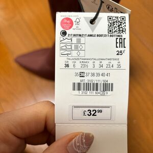 ZARA 新品未使用タグ付き ストレッチショートブーツ