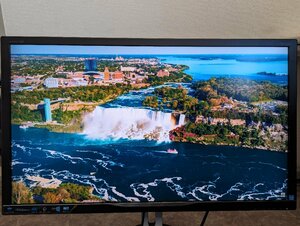 PHILIPS フィリップス 328p6VUBREB USB-C ドック搭載液晶モニター 4K 31.5インチ 2019年製