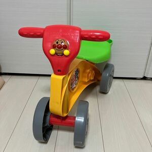 アンパンマン ゴーゴー！バギー　車 おもちゃ バイク 玩具 三輪車