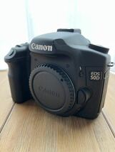 【送料込み】Canon EOS50D レンズ無し（動作確認済み、一部線傷有り）CFカード付_画像4