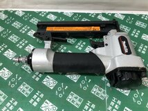 中古品 エア工具 makita マキタ エアータッカー 10mm AT1025BZ 常圧 通常圧 IT360ANQ0RHG_画像8