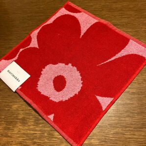 【marimekko】マリメッコ　ウニッコ　タオルハンカチ　ミニタオル　新品未使用　30×30cm 赤×ピンク　タグ付き