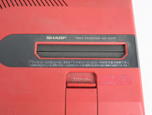 【ジャンク】SHARP TWIN FAMICON AN-500R シャープ ツイン ファミコン レッド ゲーム機器 レトロ 005JSHJH29_画像3