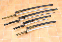 模造刀 ４本 まとめ 武具 侍 コレクション 武器 レプリカ コスプレ 刃 日本刀 インテリア 置物 SAMURAI 005JJAX62_画像1