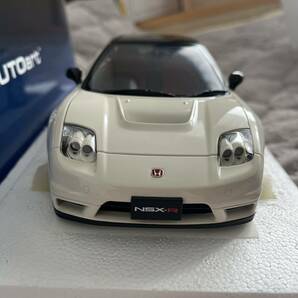 AUTOart 1/18 NSX-R (NA2) ホワイト 専用ケース付きの画像4