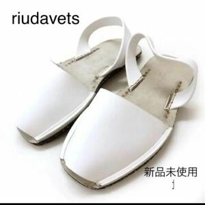 リュダベッツ riudavets レザー サンダル