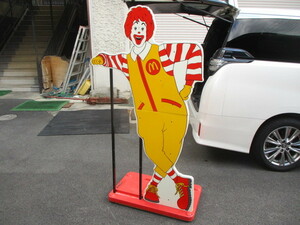  Donald * McDonald's Vintage life-size signboard retro character scratch equipped antique Showa era display 