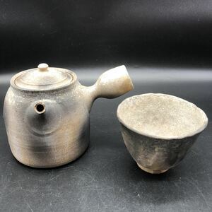 希少　炭化焼〆急須と湯呑みセット　窯変　茶器 茶道具 アンティーク　コレクション　陶器　食器　P3-9