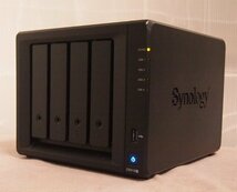 NoT405☆Synology 4ベイNAS Disk Station DS918+ HDD欠損ジャンク！ 電源投入OK/ACアダプタ付/メンテナンス可能な方に☆_画像1