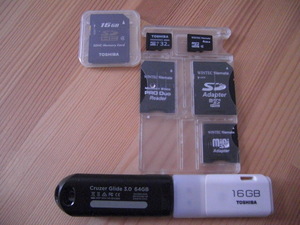 USBメモリーとSDカード　計132GB