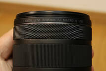 【美品】キヤノン RF85mm F2 MACRO IS STM マクロ 中望遠_画像5