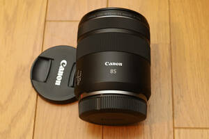 【美品】キヤノン RF85mm F2 MACRO IS STM マクロ 中望遠