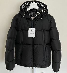 未使用に近い極美品 MONCLER モンクレールMONTCLA モンクラー ブラック 国内正規品 T3 メンズL 