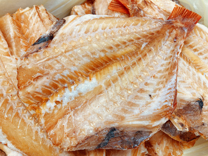 .. red fish . cloth dried 12 sheets (1 sheets approximately 400g) red fish opening .... red uo. cloth dried food red fish . opening dried roasting fish . fish [ water production f-z]