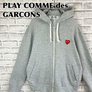 PLAY COMME des GARCONS プレイコムデギャルソン パーカー フルジップ ワンポイント 刺繍 ワッペン ロゴ 冬服 秋服 古着 人気デザイン