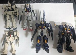 ガンプラ地球連邦軍+ティターンズ系5体(陸ガン、Ez8、TR1、ヘイズル)