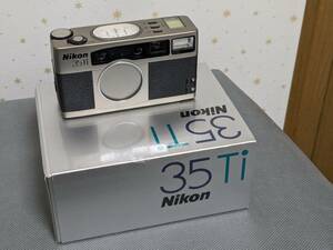 NIKON　ニコン35Ti　＋　アンティークケース　