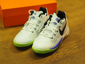 NIKE KYRIE FLYTRAP II GS ”WHITE” 24.5センチ カイリー ミニバス