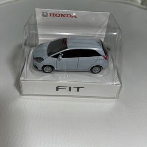 ミニカー　LEDキーホルダー　ホンダ　フィット　HONDA FIT　ホワイトパール　プルバックカー　非売品　カラーサンプル