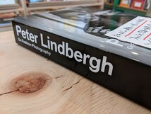 【洋書】【新品】Peter Lindbergh. On Fashion Photography. 40th Ed./ ピーター・リンドバーグ ケイト・モス _画像3