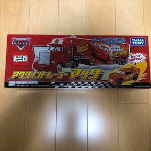 カーズ　アクショントレーラーマック　新品　トミカ タカラトミー ディズニー カーズトミカ